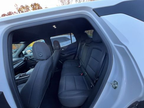 Used 2025 Chevrolet Equinox LT image 22