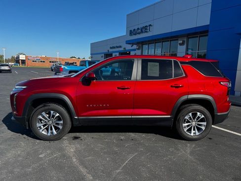 Used 2025 Chevrolet Equinox LT FWD image 8