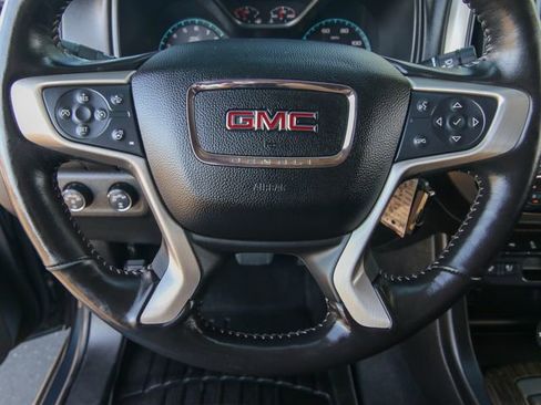 Used 2019 GMC Canyon Denali image 17