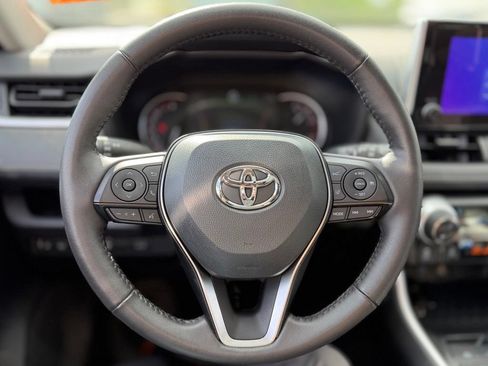 Used 2025 Toyota RAV4 XLE w/ Convenience Package AWD/4WD image 6