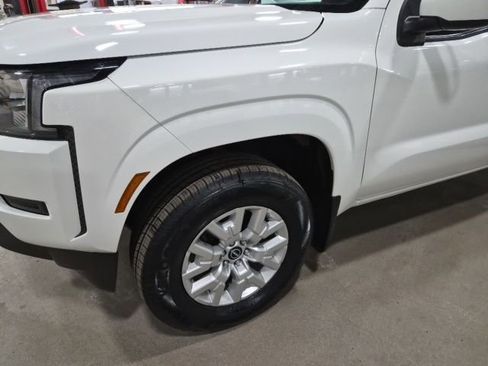 Used 2022 Nissan Frontier SV w/ Technology Package image 6