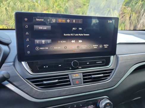 Used 2024 Nissan Altima 2.5 SL image 18