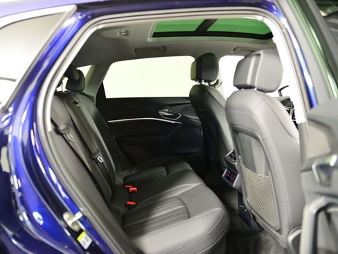 Certified 2021 Audi e-tron Premium image 20