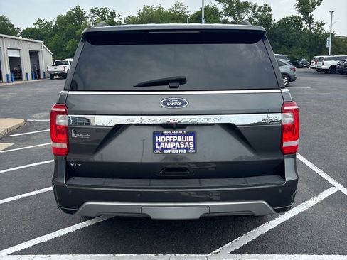 Used 2019 Ford Expedition Max XLT image 2