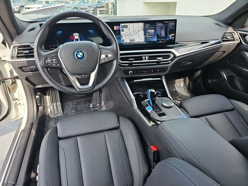 Certified 2023 BMW i4 eDrive35 image 16
