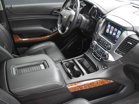 Used 2020 Chevrolet Suburban Premier w/ RST 6.2L Performance Edition image 33