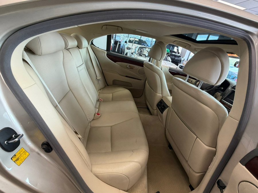 Used 2011 Lexus LS 460 w/ Comfort Pkg RWD image 34