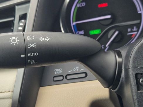 Used 2020 Toyota Camry XLE image 23