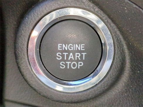 Used 2021 Subaru Forester Limited image 29