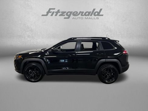 Used 2022 Jeep Cherokee Latitude w/ Sun & Sound Group AWD/4WD image 2