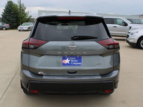 Used 2025 Nissan Rogue SV w/ SV Premium Package AWD/4WD image 6