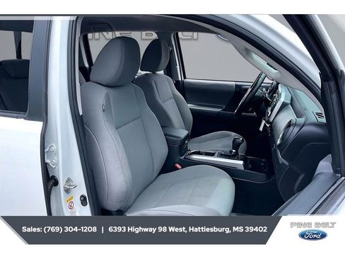 Used 2018 Toyota Tacoma SR5 RWD image 6