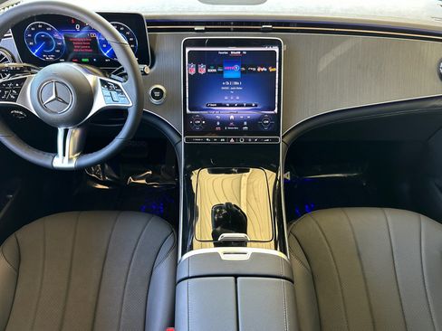 New 2026 Mercedes-Benz EQE 320 4MATIC SUV image 4