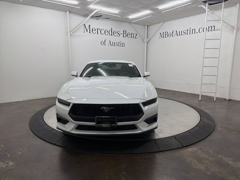 Used 2025 Ford Mustang Coupe image 2