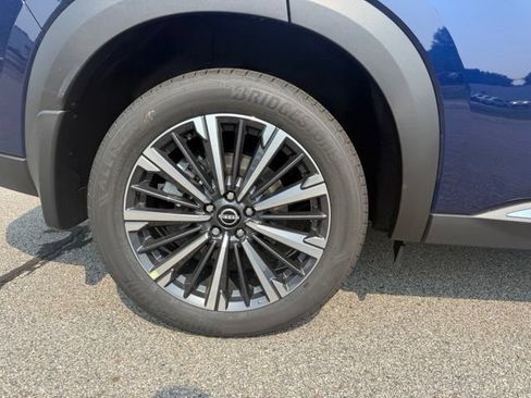 New 2026 Nissan Pathfinder Platinum AWD/4WD image 13