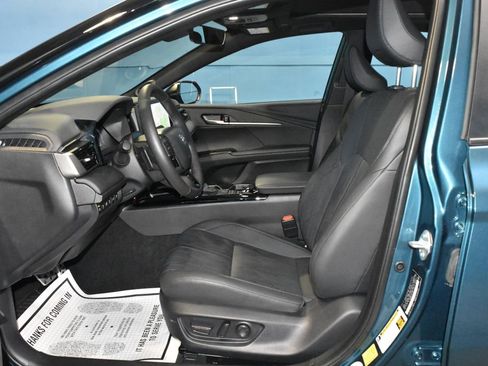 Used 2025 Toyota Camry XSE AWD/4WD image 6