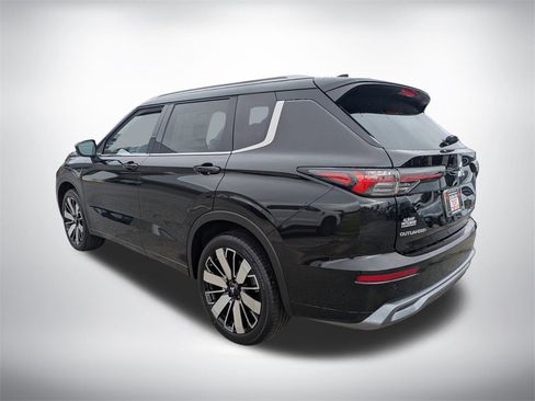 New 2025 Mitsubishi Outlander SEL image 5