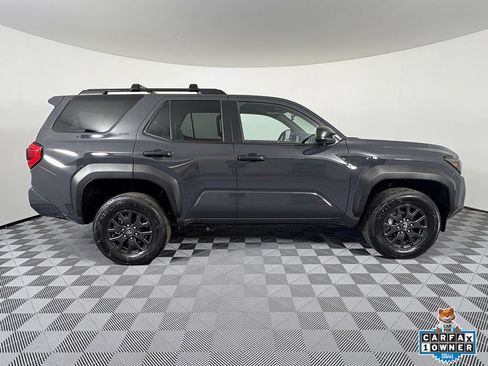 Certified 2025 Toyota 4Runner SR5 AWD/4WD image 7