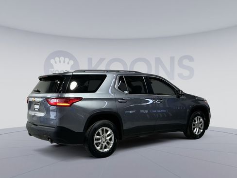 Used 2020 Chevrolet Traverse LT image 16