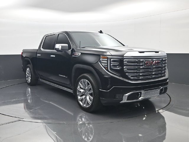 Used 2024 GMC Sierra 1500 Denali AWD/4WD image 3