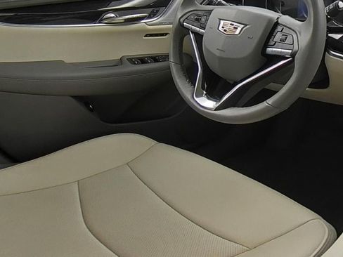 New 2025 Cadillac XT6 Premium Luxury w/ LPO, Floor Liner Package image 22