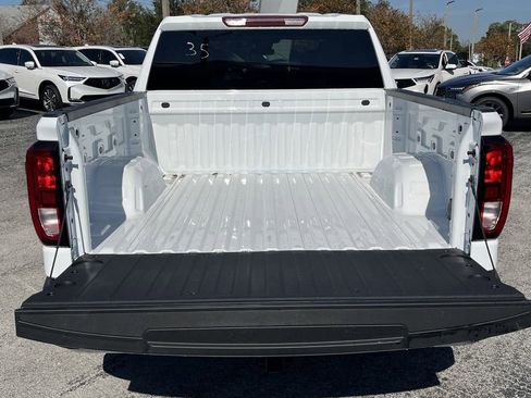 New 2025 GMC Sierra 1500 SLE image 5