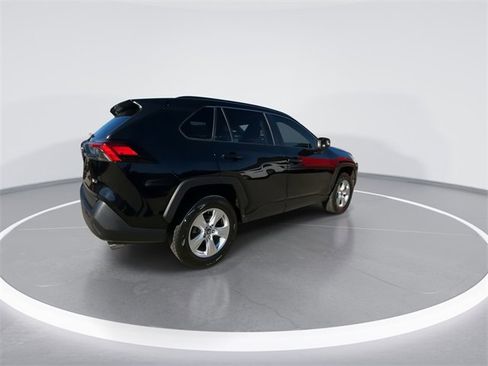 Used 2021 Toyota RAV4 XLE image 8