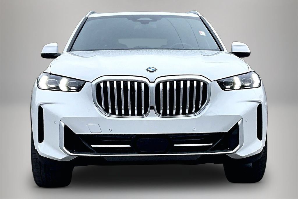 Certified 2025 BMW X5 sDrive40i w/ Premium Package RWD image 3