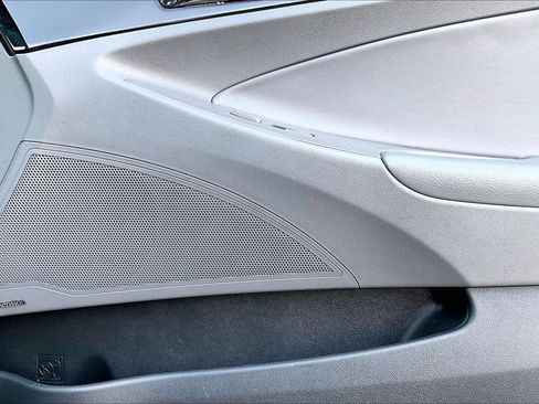 Used 2014 Hyundai Sonata Limited image 21