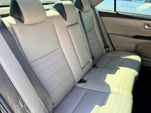 Used 2015 Toyota Camry SE FWD image 23