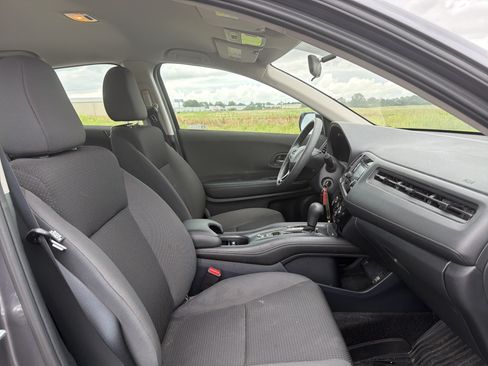 Certified 2021 Honda HR-V LX image 13