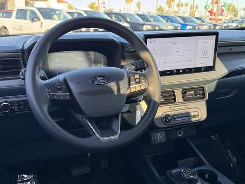 Used 2025 Ford Maverick XL image 28