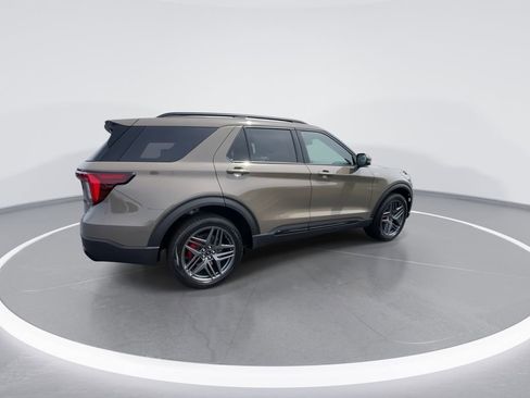 New 2026 Ford Explorer ST-Line w/ ST-Line Street Pack AWD/4WD image 9