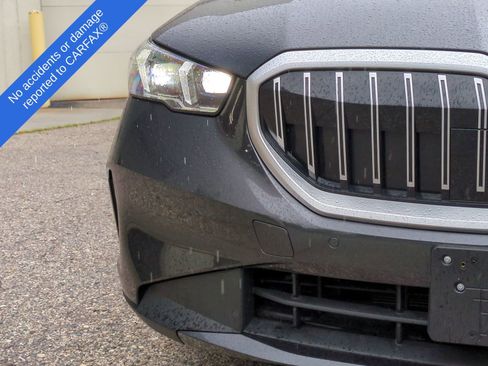 Used 2025 BMW 530i xDrive w/ Premium Package image 12