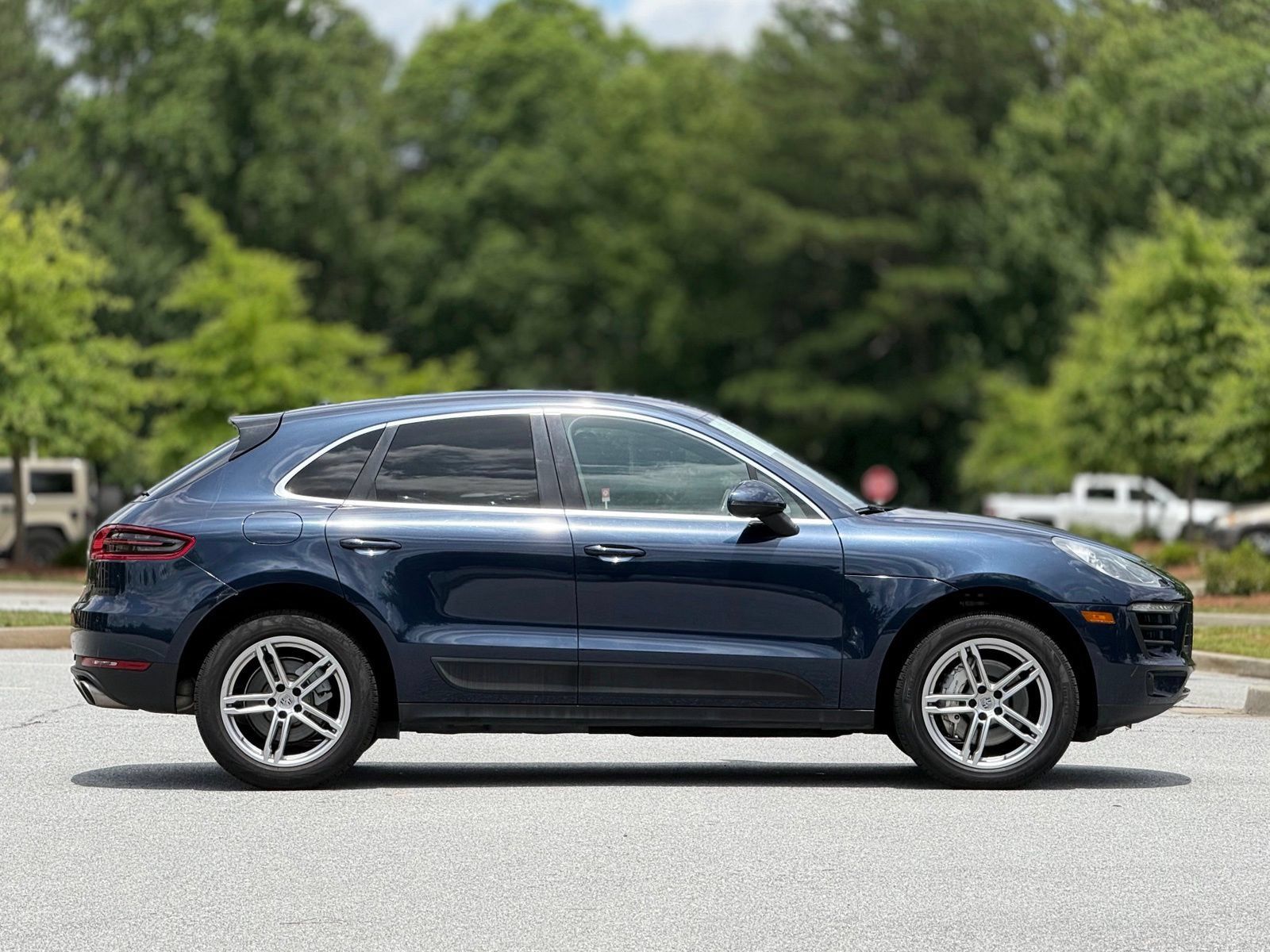 Used 2015 Porsche Macan S AWD/4WD image 12