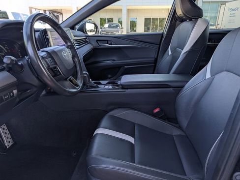 Used 2025 Toyota Camry SE w/ Multimedia Upgrade Package image 27