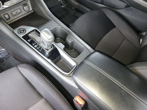 Used 2025 Nissan Sentra SV FWD image 22