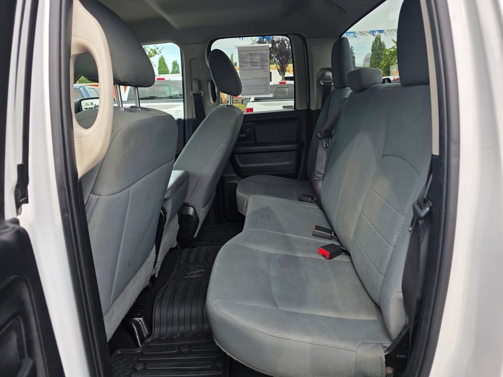 Used 2017 RAM 1500 Express w/ Express Value Package AWD/4WD image 6