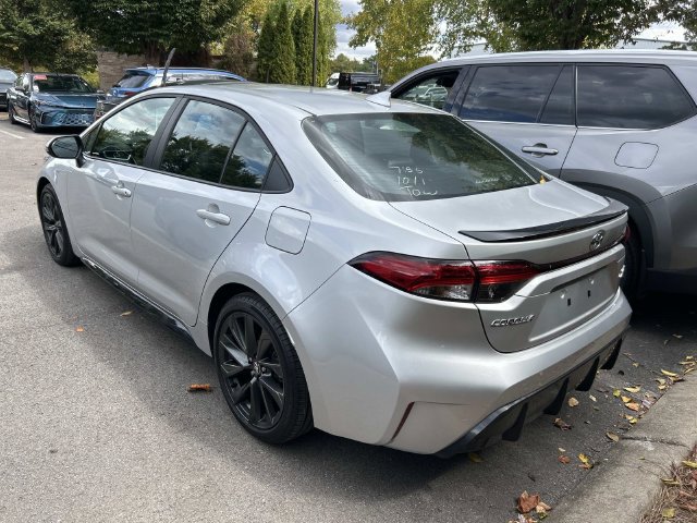 Used 2026 Toyota Corolla XSE FWD image 2