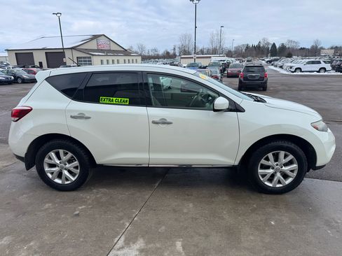 Used 2011 Nissan Murano S image 4