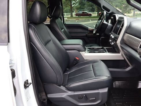 Used 2022 Ford F250 Lariat w/ Lariat Ultimate Package AWD/4WD image 22