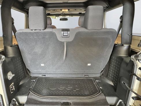 Used 2018 Jeep Wrangler Sport image 19