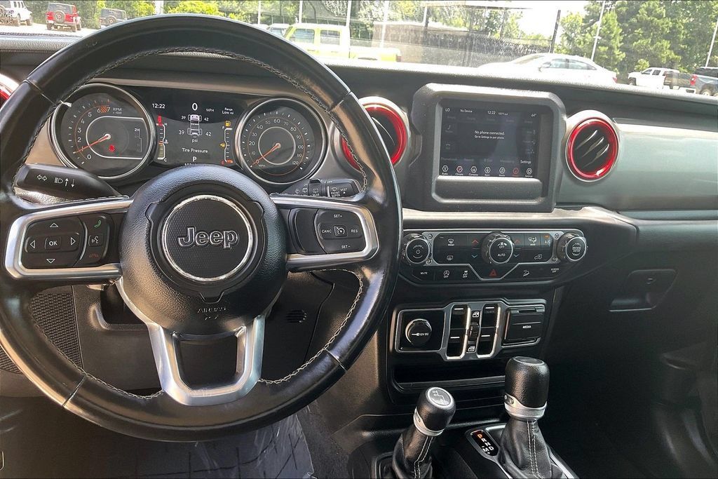 Used 2020 Jeep Wrangler Unlimited Sahara AWD/4WD image 19