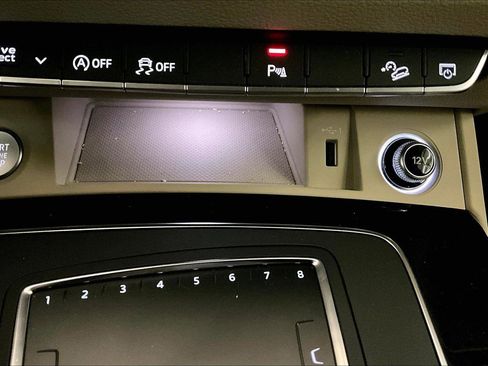 Used 2019 Audi Q5 2.0T Premium Plus w/ Premium Plus Package image 31