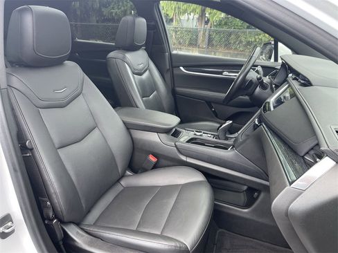 Used 2022 Cadillac XT5 Premium Luxury image 28