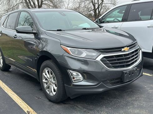 Used 2021 Chevrolet Equinox LT image 2