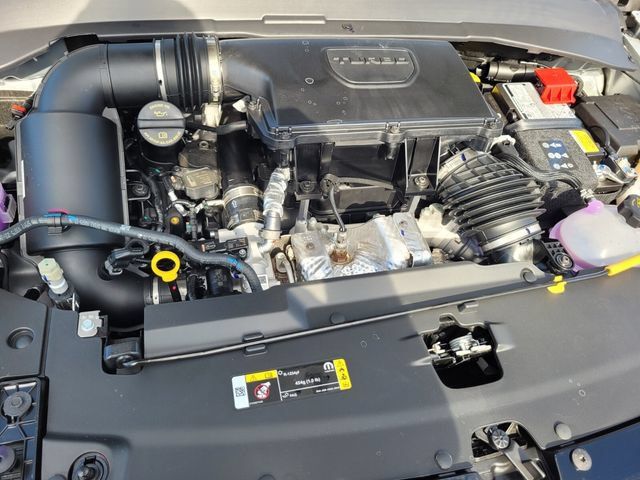 Used 2026 Jeep Compass Latitude AWD/4WD image 17