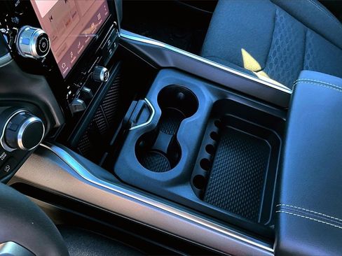 New 2026 RAM 1500 4x4 Crew Cab image 8