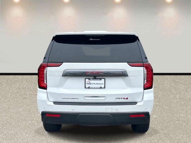 Used 2022 GMC Yukon XL AT4 w/ Technology Package AWD/4WD image 6