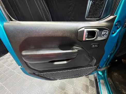 Used 2019 Jeep Wrangler Unlimited Rubicon AWD/4WD image 15